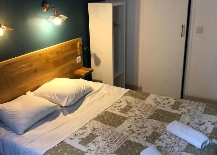 Отель Bastille Париж